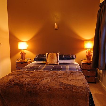 Blacks Hotel Ophir Buitenkant foto