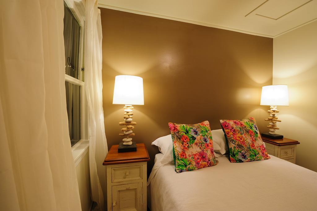 Blacks Hotel Ophir Buitenkant foto
