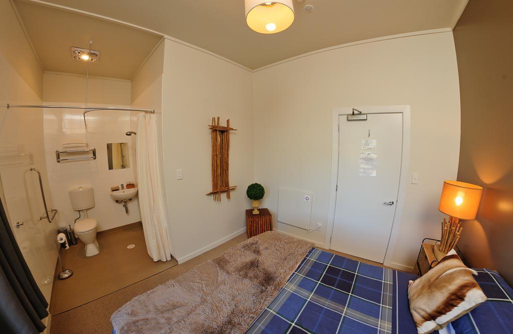 Blacks Hotel Ophir Buitenkant foto