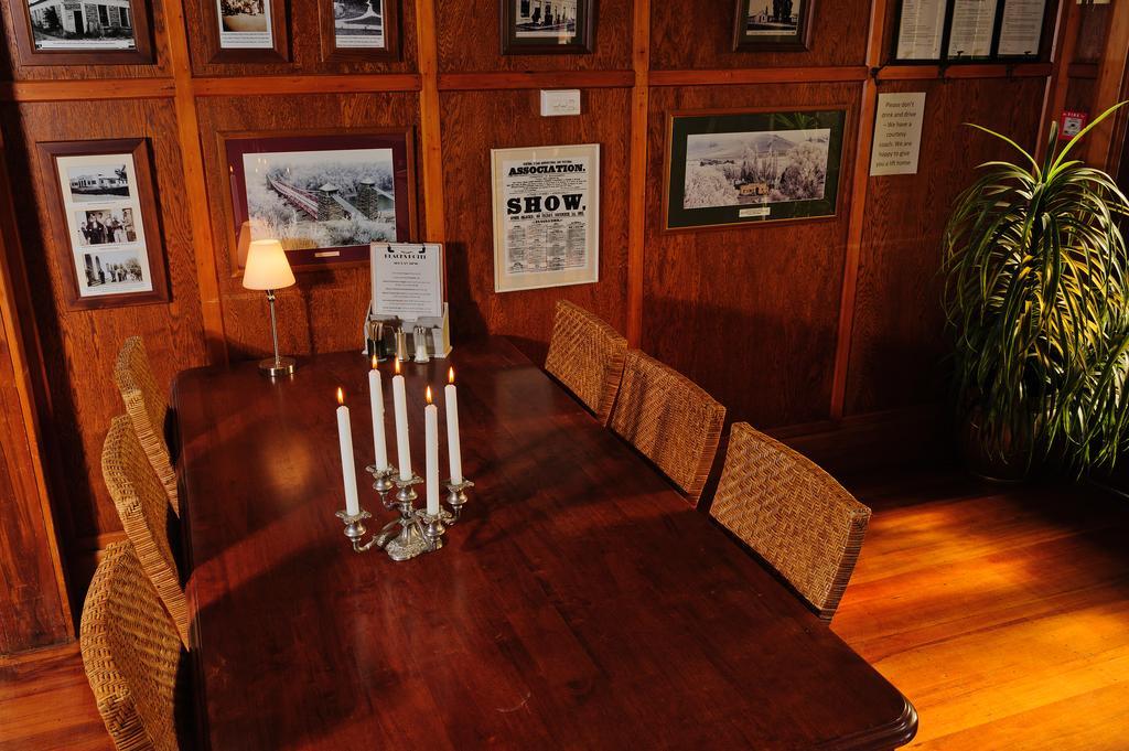 Blacks Hotel Ophir Buitenkant foto